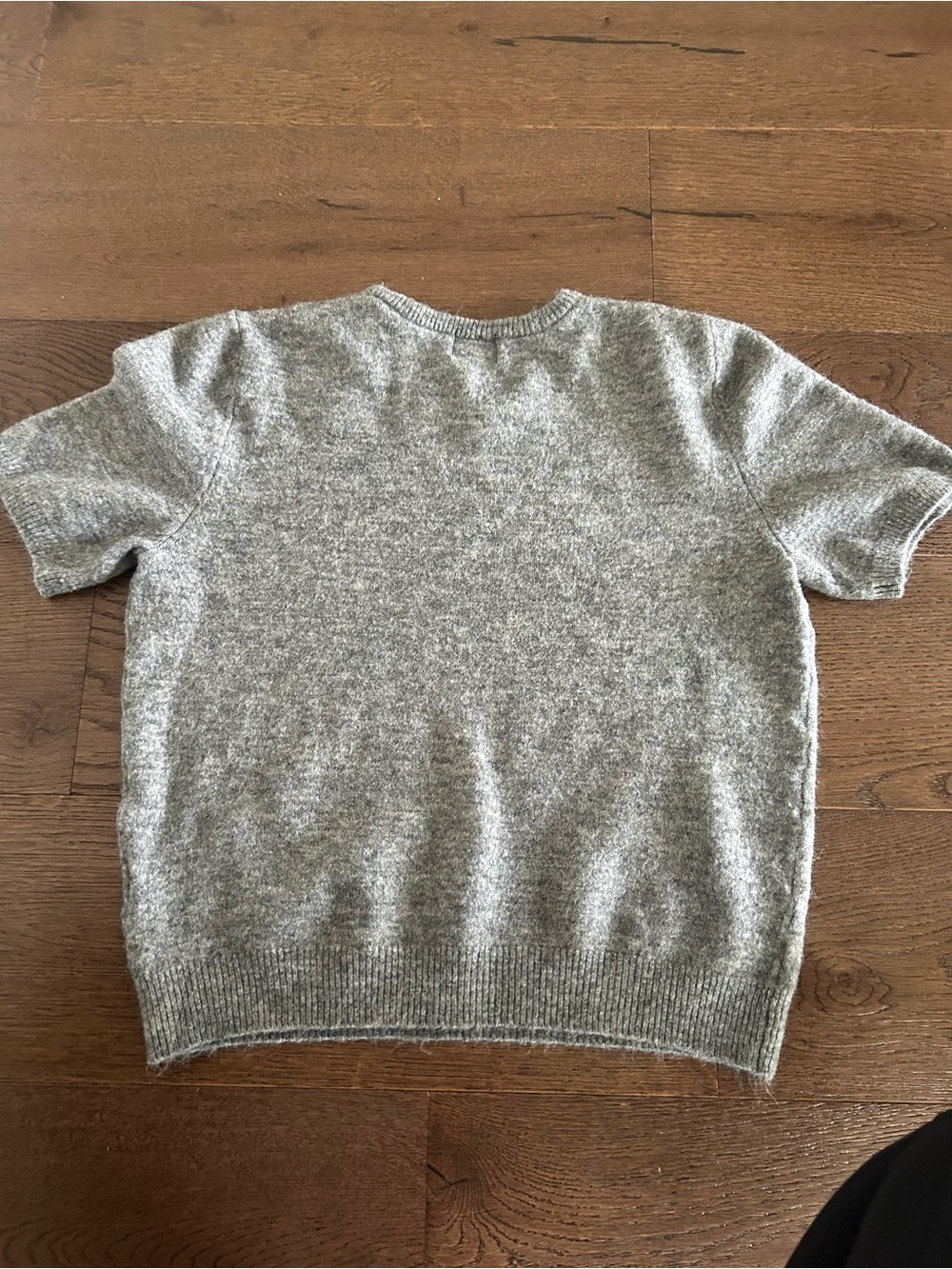 H&M Men's Heather Gray Short-Sleeve Crewneck Sweater